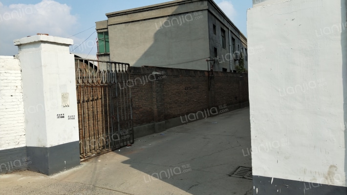 生产资料居民楼外景图