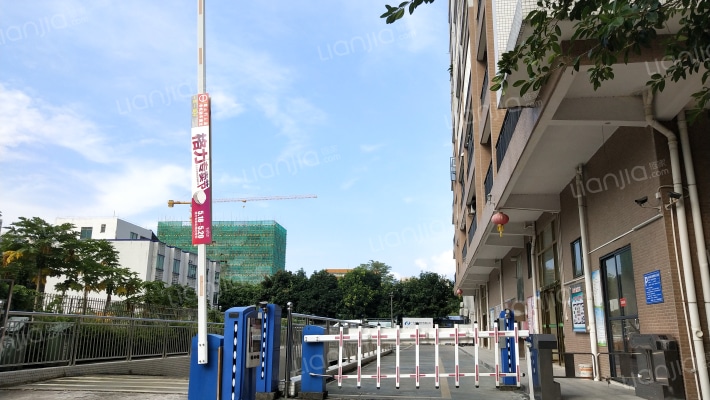 华美怡景豪庭外景图