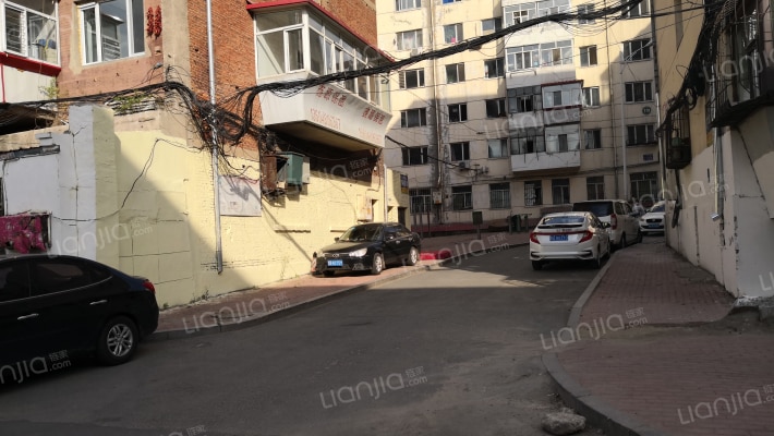 大方里街商委楼外景图