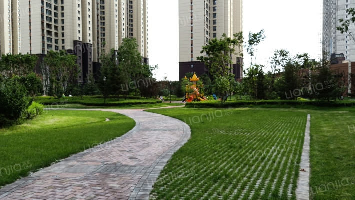 万达·江畔华城C区外景图