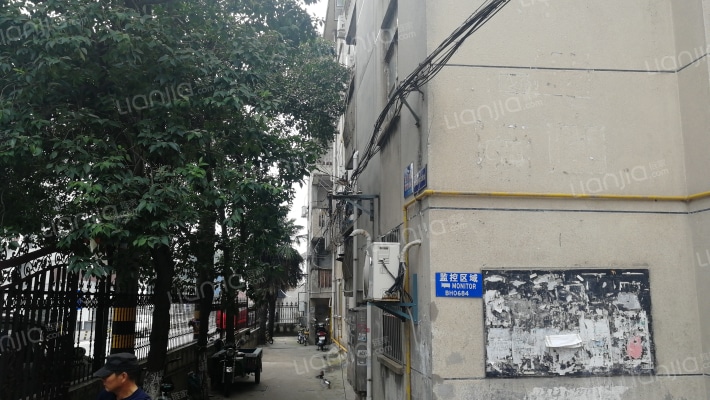 青山新村化工家舍外景图