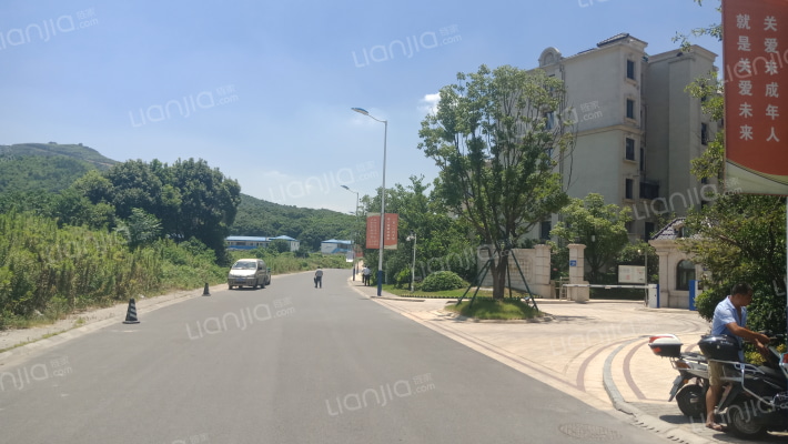 世茂·御龙湾外景图