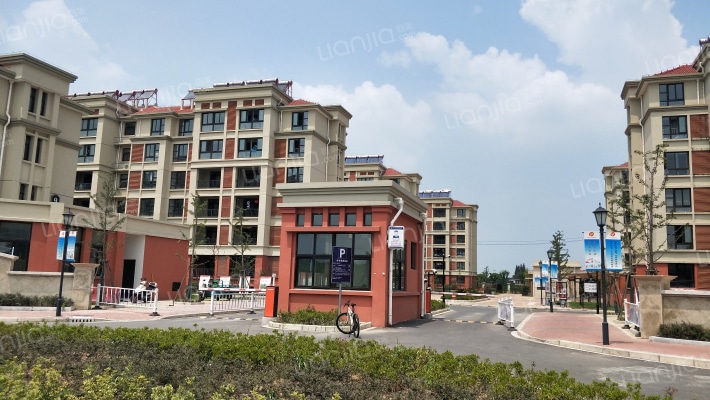 湖畔香榭外景图