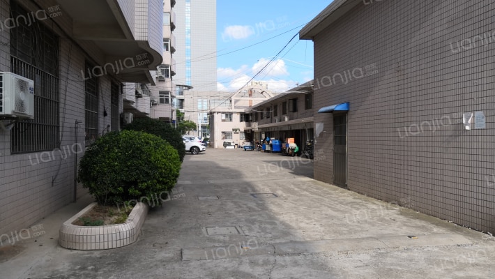 江建公寓外景图