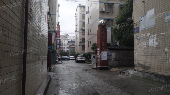 城中花园外景图