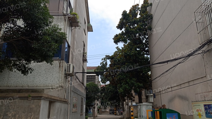 虹桥八村外景图