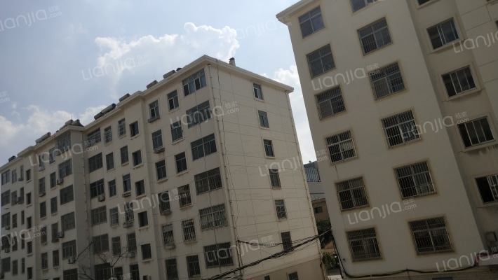 银宝小区外景图