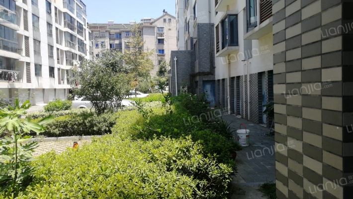 嘉华苑东区外景图