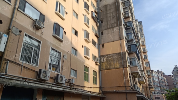 锦山公寓外景图