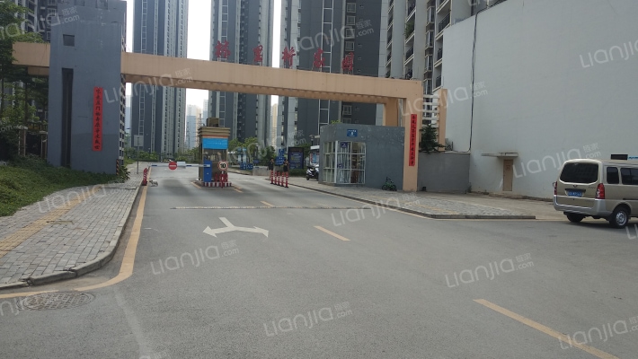 林里桥家园外景图