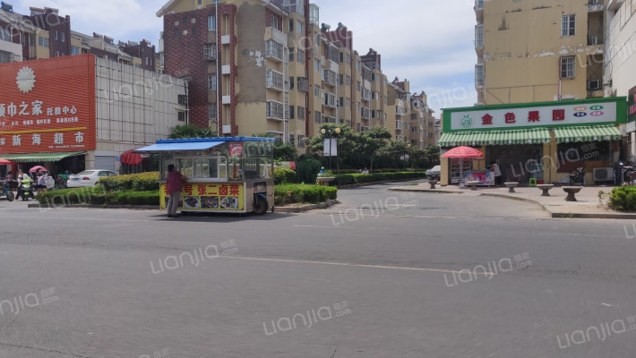 桃园滨河小区外景图