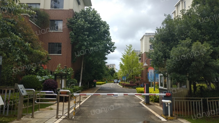 滇池星城星林湾外景图