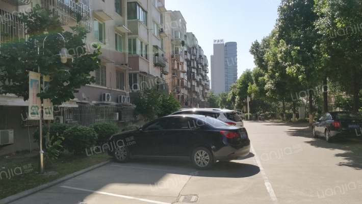 和润新村外景图