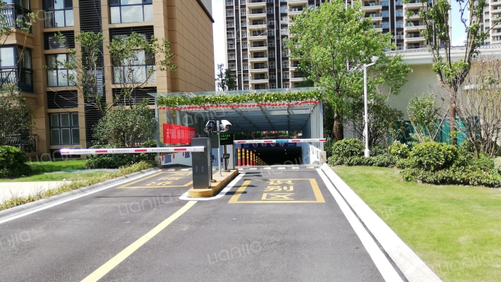 碧桂园翡翠湾外景图