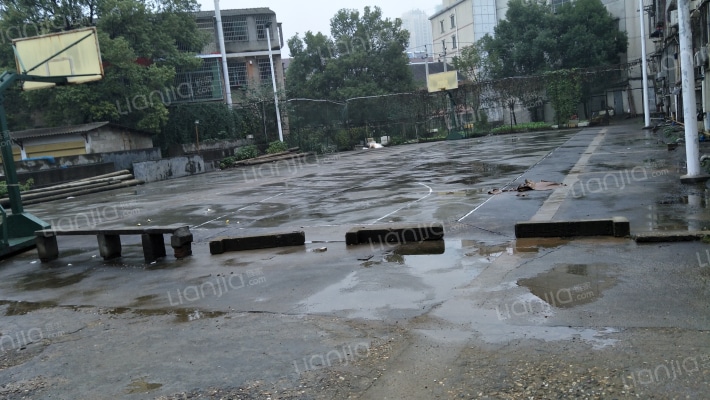 县邮电宿舍外景图