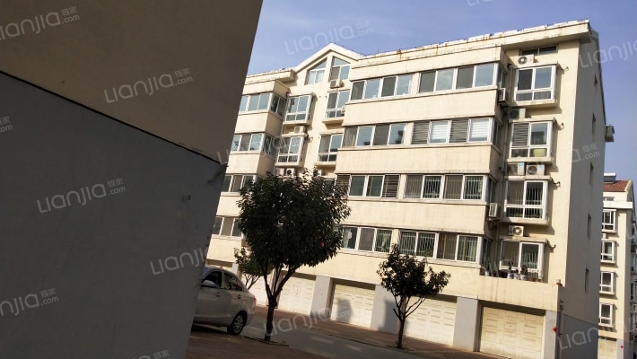 东方怡景外景图