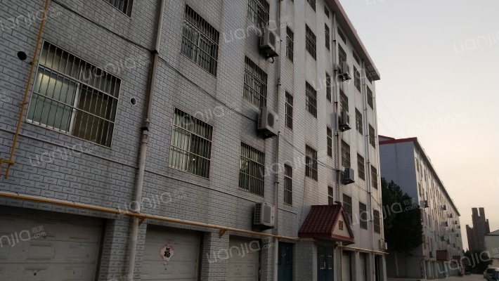 董家庄后村外景图