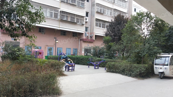 中原温泉花园外景图