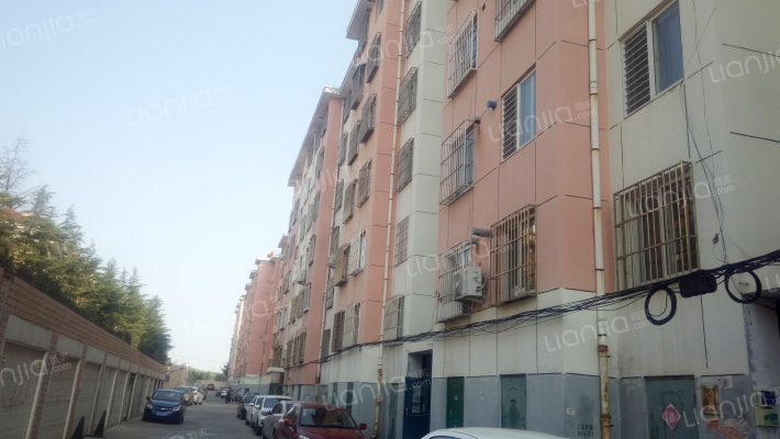 东盛山庄外景图