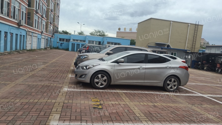 建设小区外景图