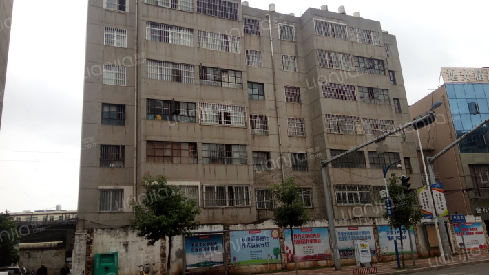 五里多小区外景图