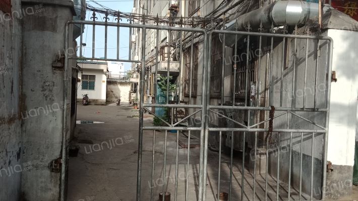 饲料公司家属院外景图