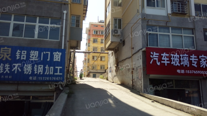 龙泉小区外景图