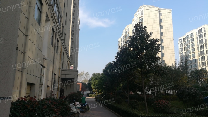 聚龙城小区外景图