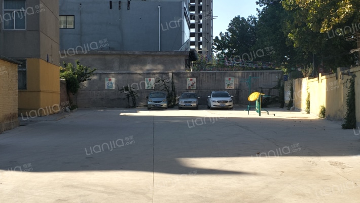 水箱厂家属院外景图