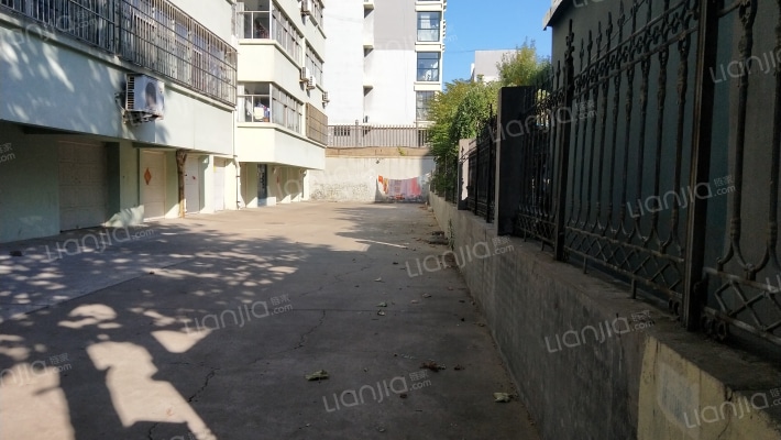 药监局宿舍外景图