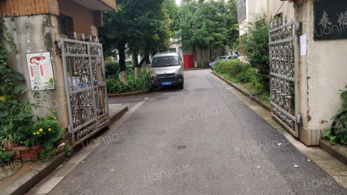 西华小区春怡里外景图