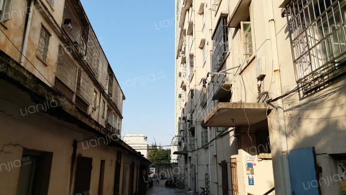 中医院宿舍外景图