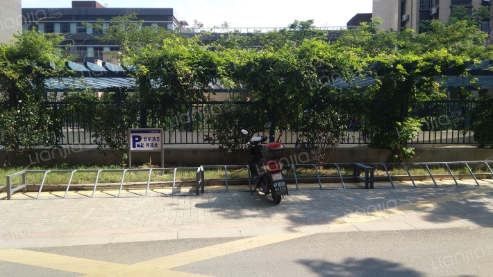 锦绣商业广场外景图