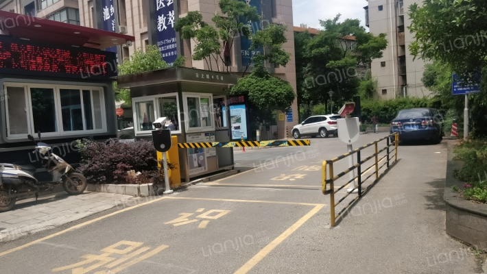 万科云上城二期外景图