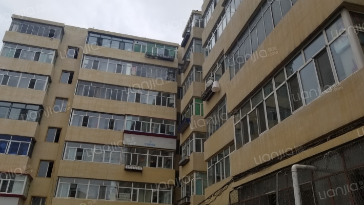 交警队家属楼外景图