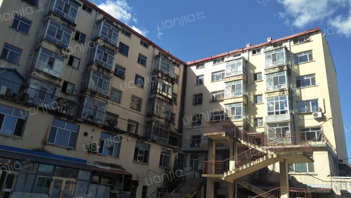 站前旅社住宅楼外景图