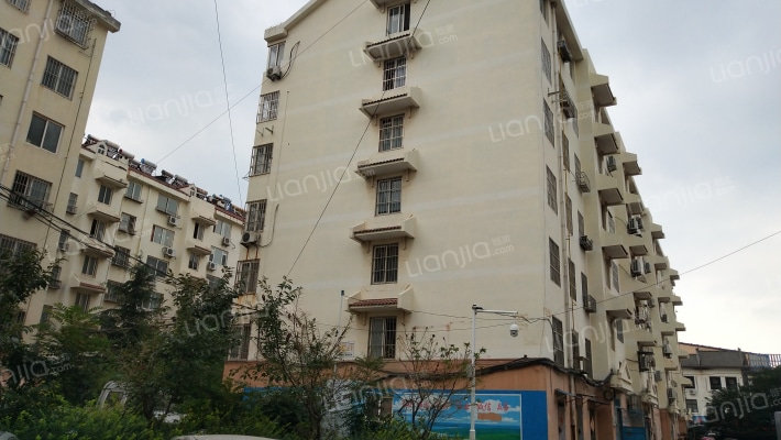 金富小区外景图