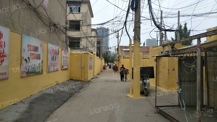 老工会家属楼外景图