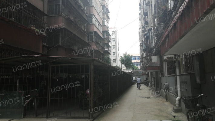 卫东区检察院家属院外景图