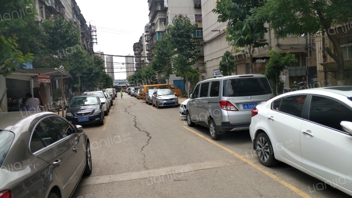 鸿运小区外景图