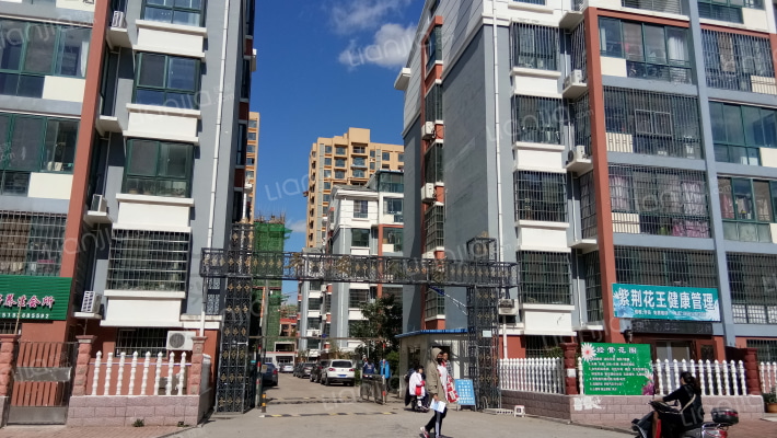 平安人家外景图