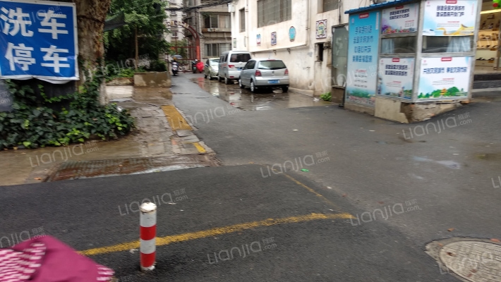 新兴大厦外景图