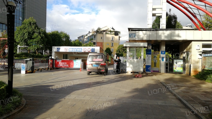 路馨小区外景图