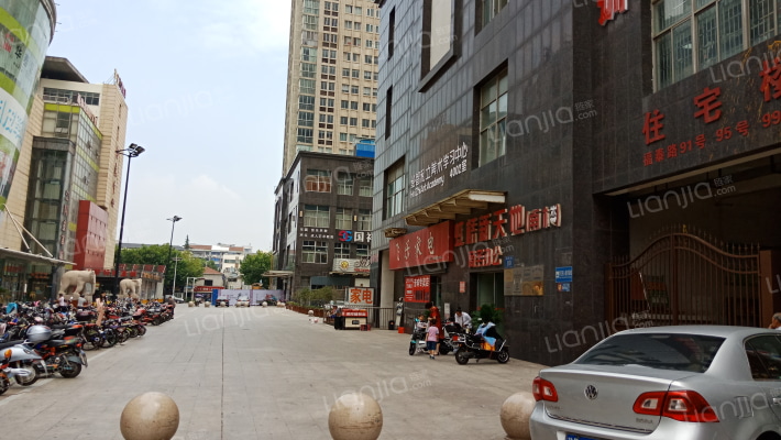 虹桥新天地南楼住宅楼外景图