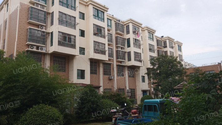 山水人家外景图