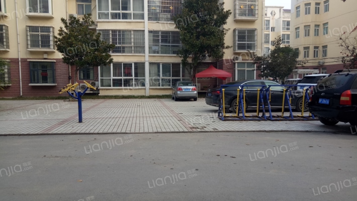 怡景花园外景图