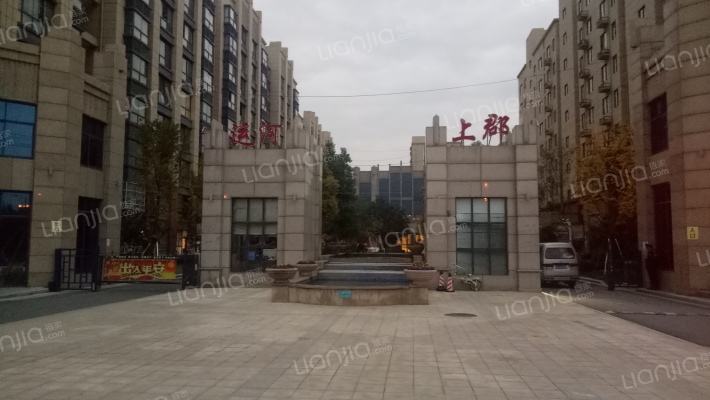 运河上郡外景图