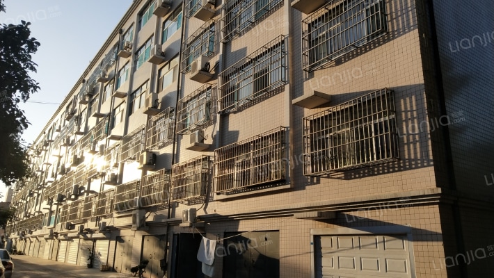 建设银行家属院小区外景图