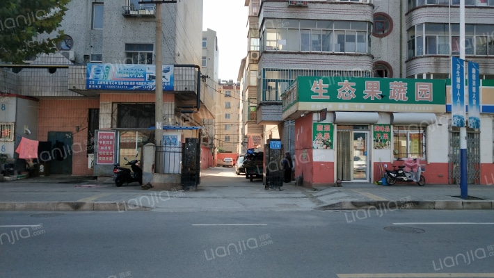 站东村民楼外景图