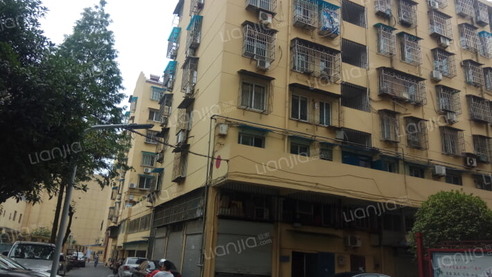 行管局宿舍外景图